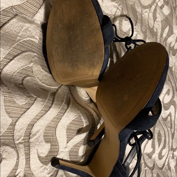 Suede heels - Picture 2 of 2